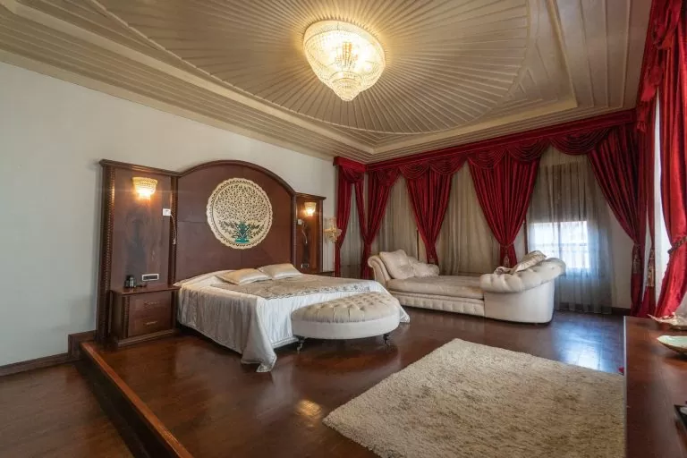 Ottoman Suite