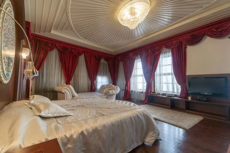 Ottoman Suite