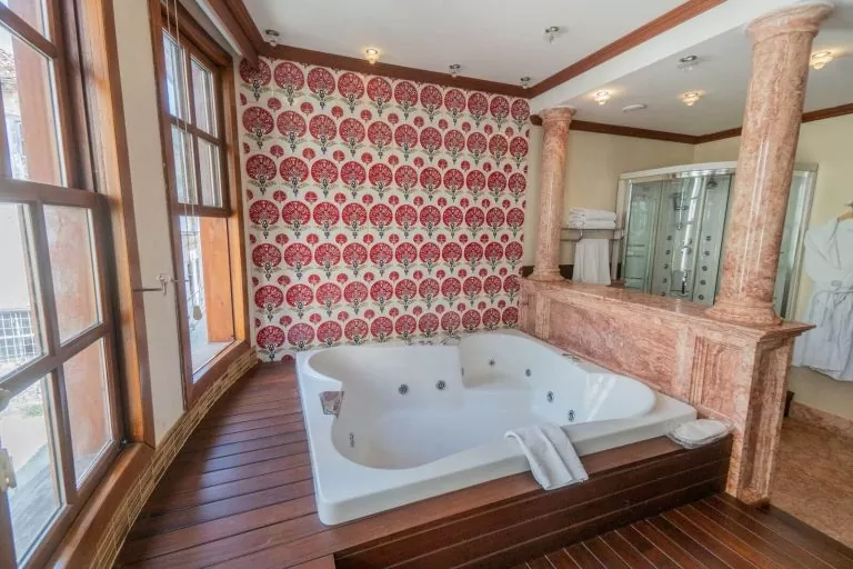 Ottoman Suite