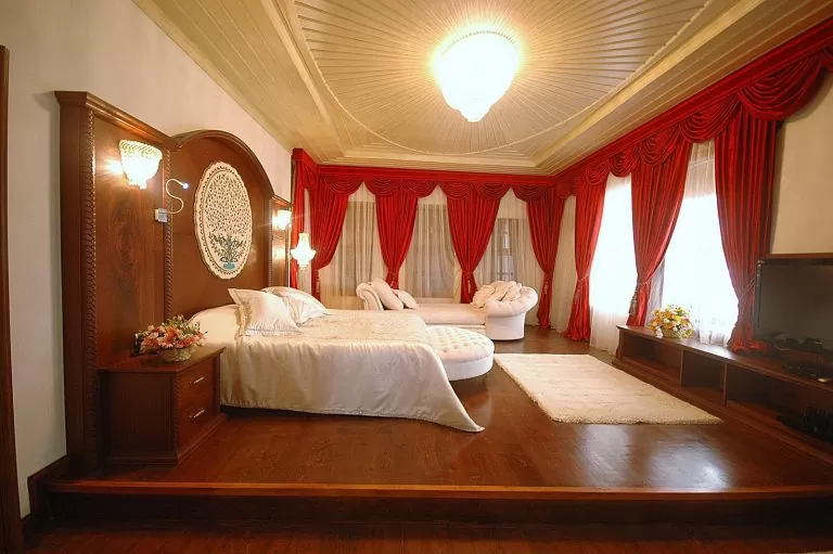 Ottoman Suite